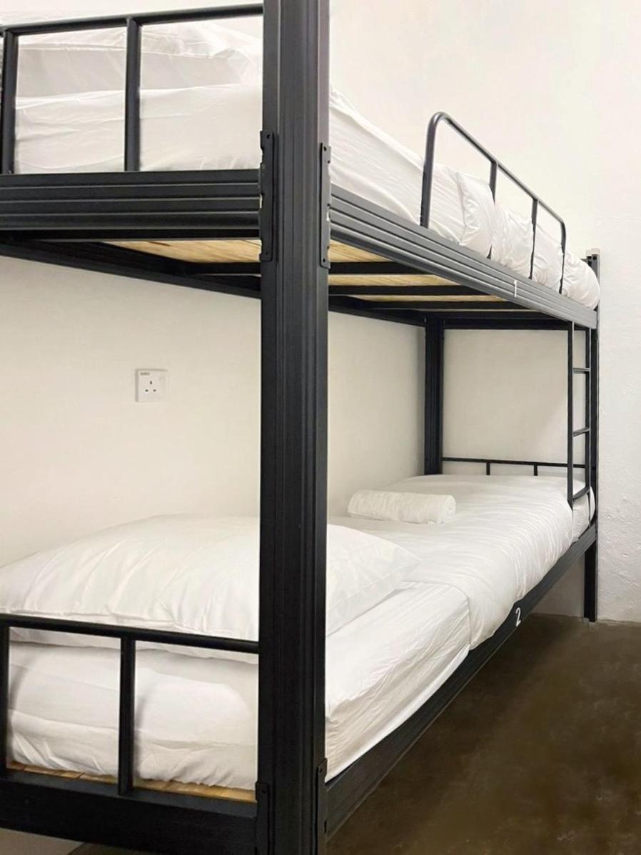 Pine Armenian Hostel George Town Bagian luar foto